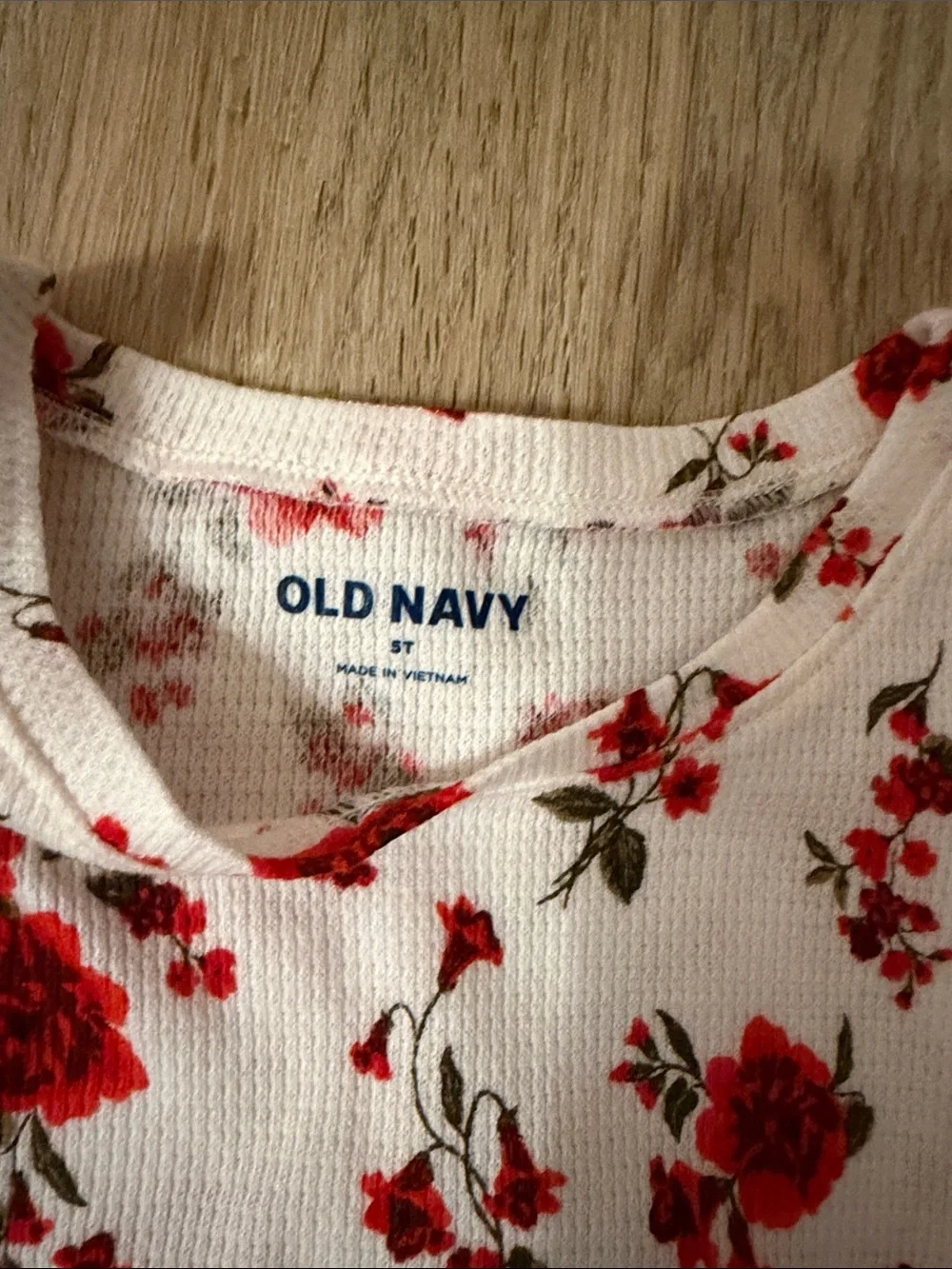 Old Navy Red & White Heart and Floral Long-Sleeve Tees (2-Pack)
